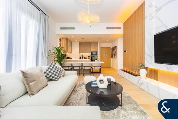 Direct Beach | Fully Upgraded | Skyline View