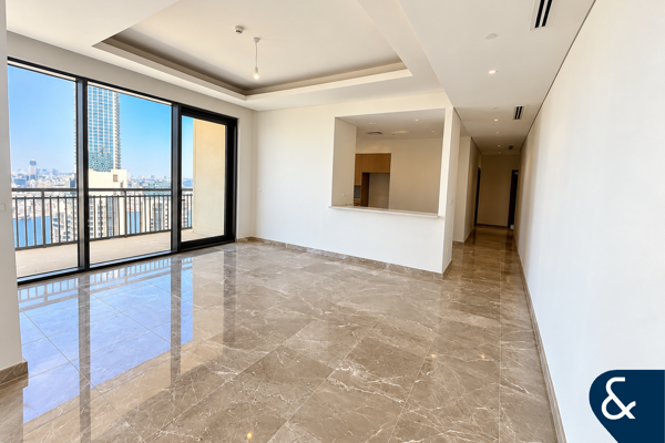 Full Skyline Views | 3 Bedroom Penthouse