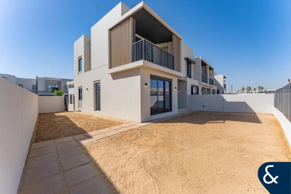 Single Row | Next To Pool | Huge Plot