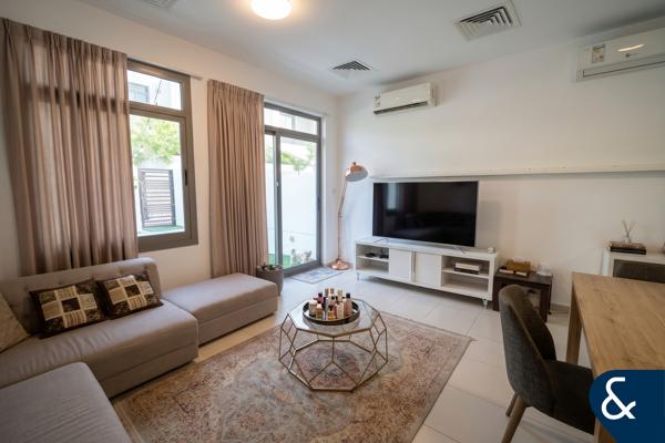 Corner Unit | Spacious | Avail 1st Nov