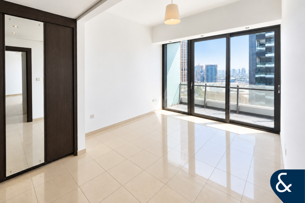 Marina View | Unfurnished | Spacious