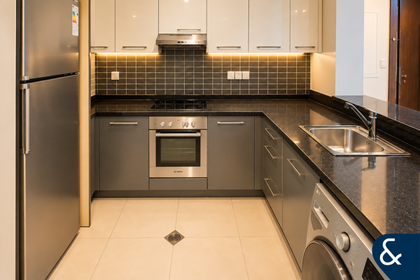 Marina View | Unfurnished | Spacious