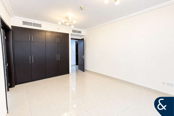 2 Bedrooms | Lake view | Tenanted