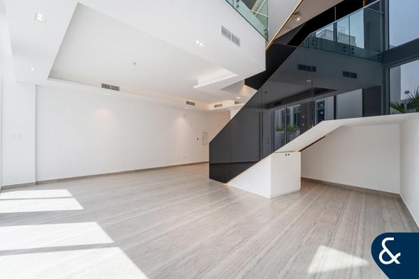 Close To The Bay | 4 Bedroom Plus Maids Room