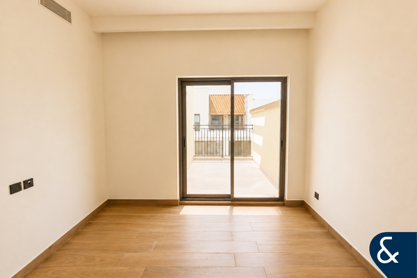 Four Bedrooms | 12 Cheques | Near Lagoon