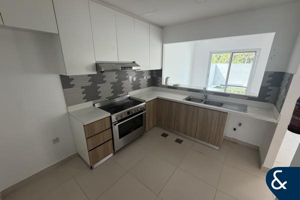 Single Row | Great Location | Vacant Now