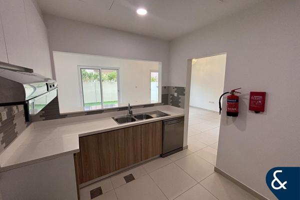 Single Row | Great Location | Vacant Now