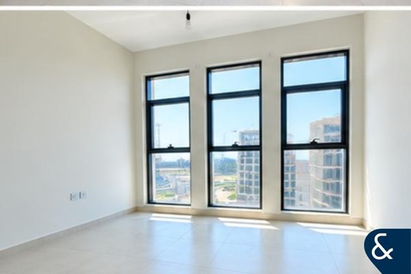 Bright 1 BR | Open Kitchen | Great Amenities