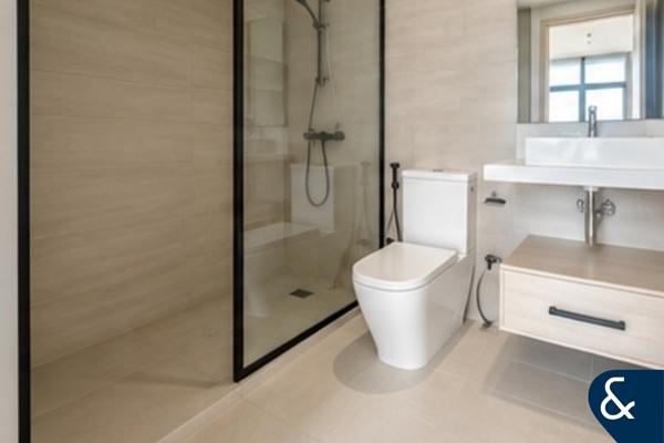 Bright 1 BR | Open Kitchen | Great Amenities
