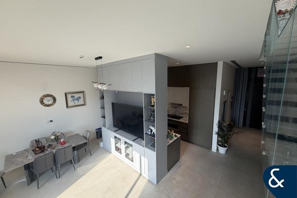 Beautiful | 3 Bed townhouse + Maid| Available