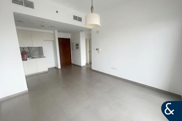 High Floor | Open Plan Living | Vacant