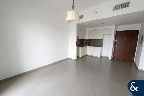 High Floor | Open Plan Living | Vacant