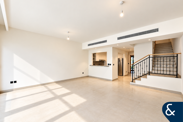 Prime Location | Close to Lagoon | Nice 4 Bed