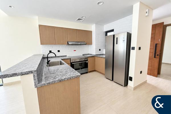 Corner Unit | Best Location | Motivated