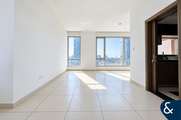 Available Nov | Low Floor | Unfurnished