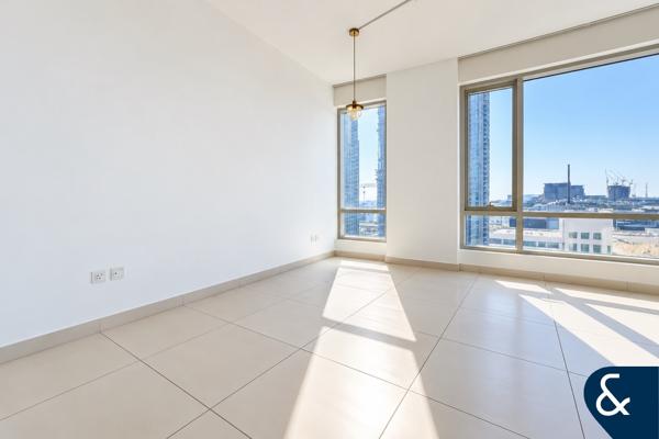 Available Nov | Low Floor | Unfurnished