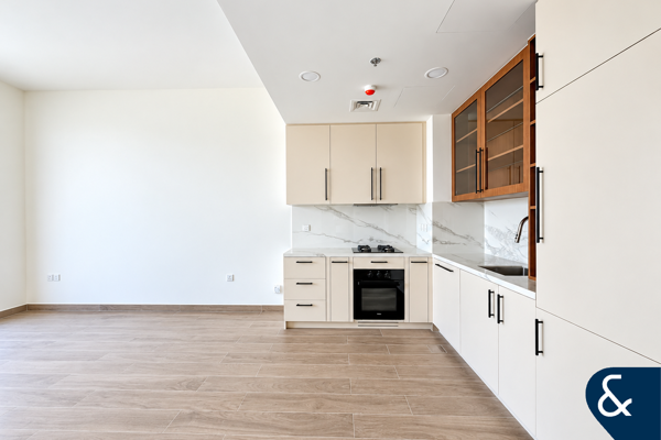 High floor | Boulevard view | Good Investment