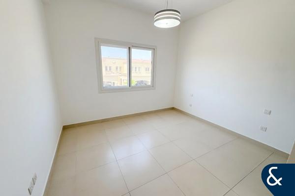 Single Row | Type C | Landscaped Garden