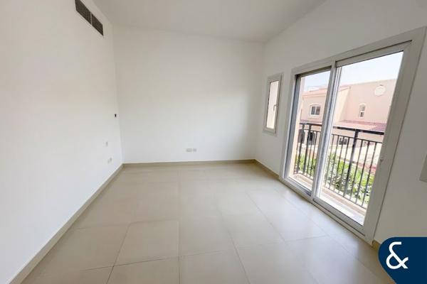 Single Row | Type C | Landscaped Garden