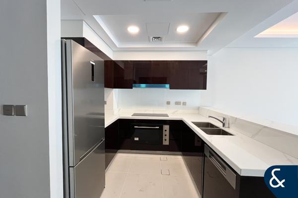 Rare Layout | Huge roof terrace | Brand New