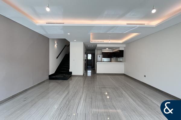Rare Layout | Huge roof terrace | Brand New