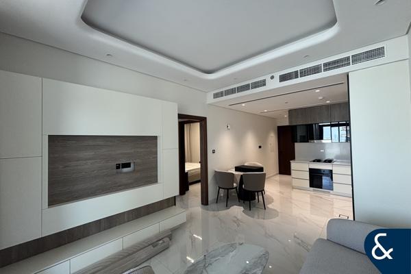 Ultra Modern 2 Bedroom | Great Views | Vacant
