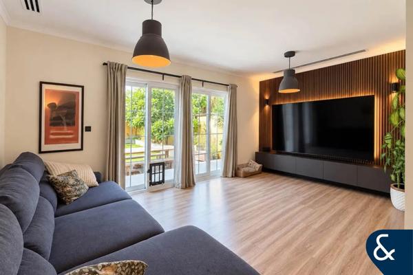 2 Bedroom Townhouse | Exclusive | Upgraded