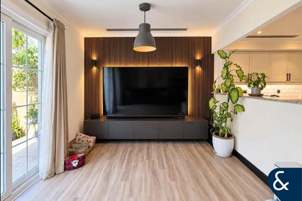 2 Bedroom Townhouse | Exclusive | Upgraded