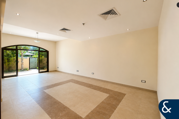 4 Beds | Maid | Spacious | Mid-Unit | Naseem